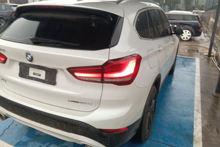 宝马X1 2021款 改款 sDrive20Li 时尚型车身外观7