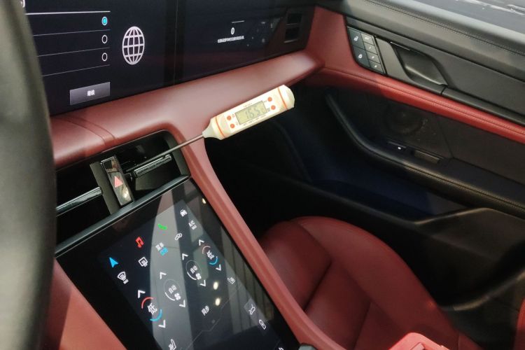 保时捷 2022款 Taycan中控内饰16