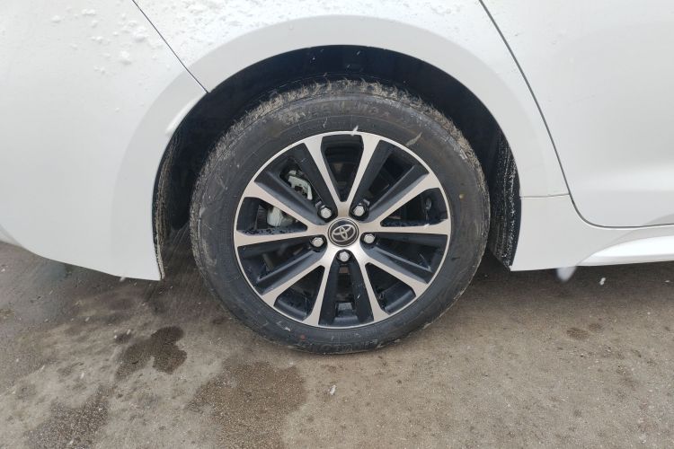 丰田 雷凌 2023款 智能电混双擎 1.8L 领先版车身外观6008