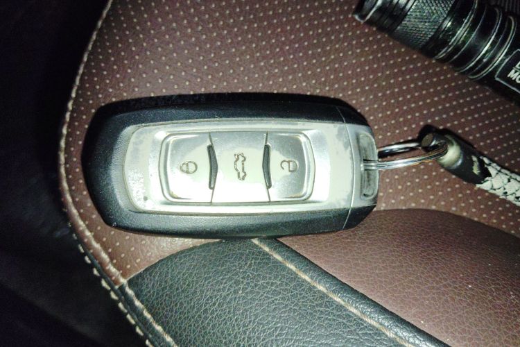 吉利汽车 远景 2017款 1.5L 自动幸福版中控内饰11