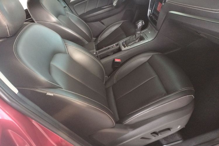 荣威RX5 2016款 20T 两驱自动互联网智享版局部细节41