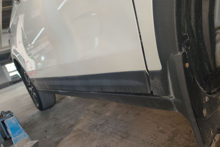 东风风神AX7 2018款 1.6T 自动豪华型特供版局部细节9001