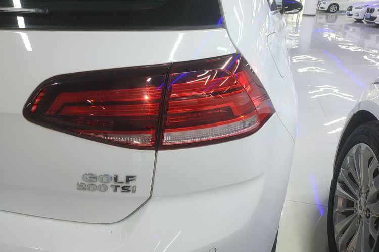 大众 高尔夫 2019款 200TSI DSG舒适进取版 国VI车身外观9