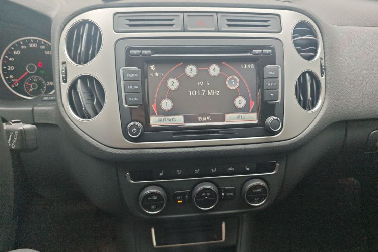 大众 途观 2015款 2.0TSI 自动四驱豪华版中控内饰16