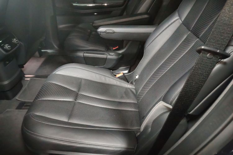 蔚来ES8 2020款 580KM 签名版 六座版中控内饰7004