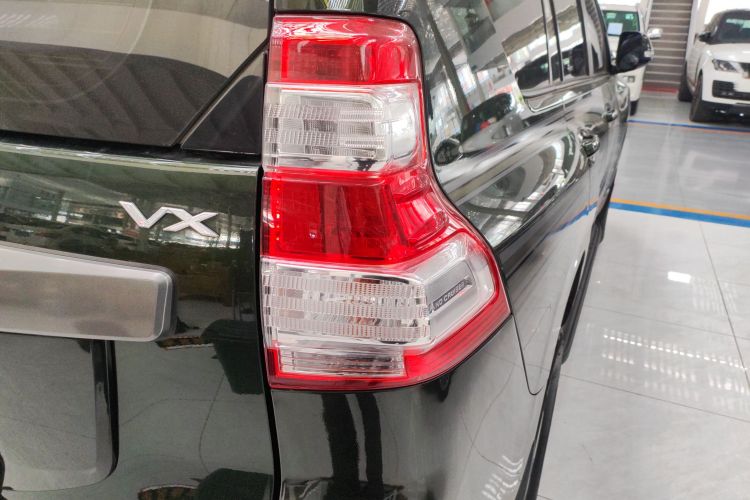 丰田 普拉多 2016款 2.7L 自动标准版车身外观6006