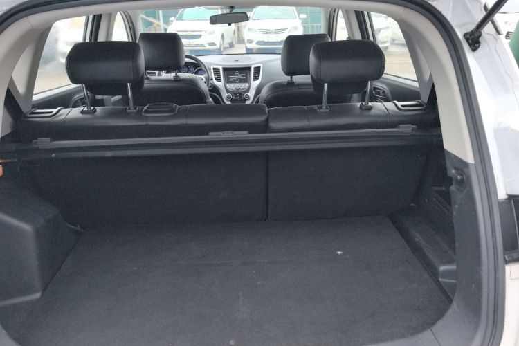 长安CS35 2016款 1.6L 手动豪华型 国IV机舱底盘23