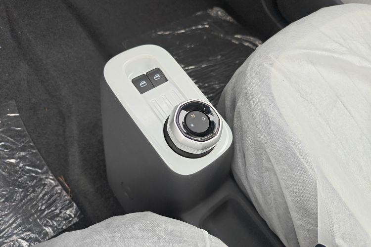 睿蓝汽车 睿蓝蓝气球 2025款 活力版中控内饰18