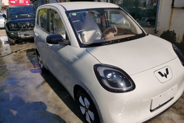 五菱汽车 宏光MINIEV 2025款 四门版 进阶款车身外观3