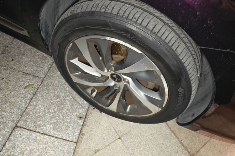 DS 5LS 2014款 1.6T 豪华版THP160车身外观10