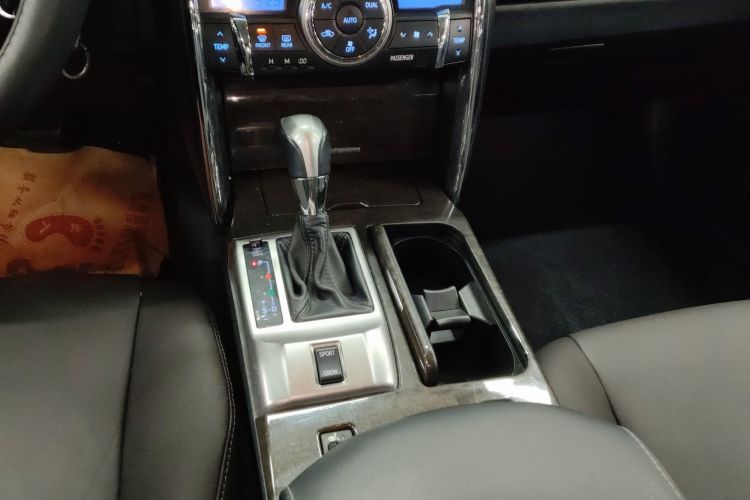 丰田 锐志 2013款 2.5V 菁锐版局部细节18