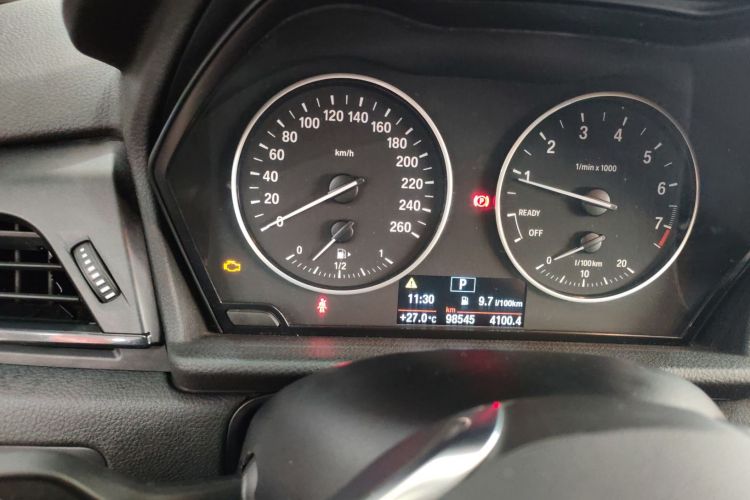 宝马2系旅行车 2016款 218i 时尚型中控内饰14