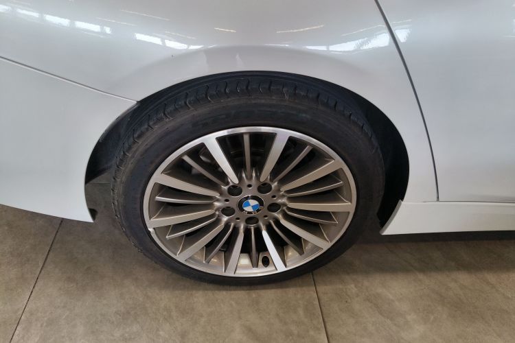 宝马3系 2019款 320Li 时尚型车身外观56