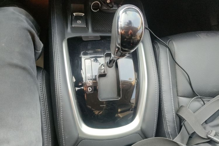 日产 奇骏 2019款 2.5L CVT智联豪华版 4WD中控内饰18