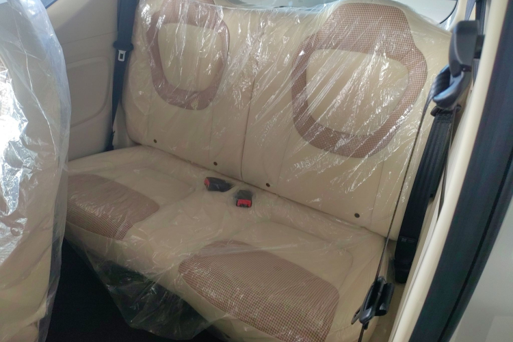 五菱汽车 宏光MINIEV 2024款 第三代 215km 青春版中控内饰21