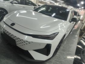 长安UNI-V 2024款 1.5T 尊贵型