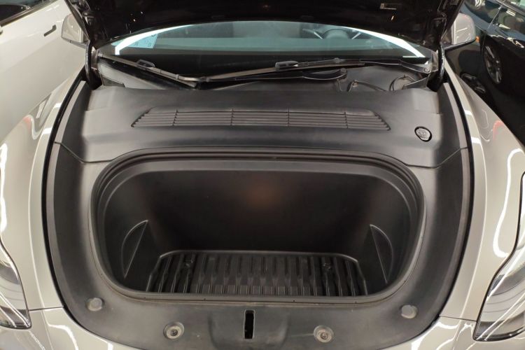 特斯拉 Model Y 2021款 标准续航后驱版局部细节24