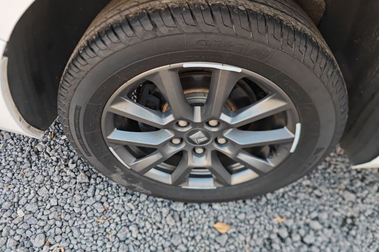 宝骏RC-5 2020款 1.5L 手动智耀豪华型车身外观6008