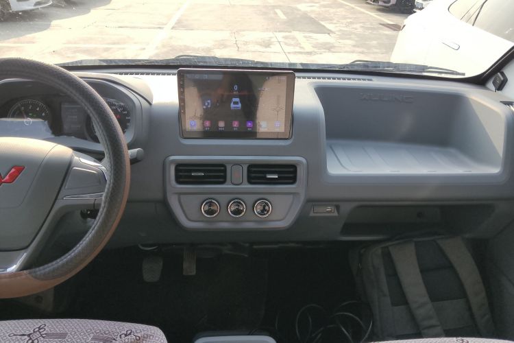 五菱汽车 五菱扬光 2025款 400km 客车版舒适型中控内饰16