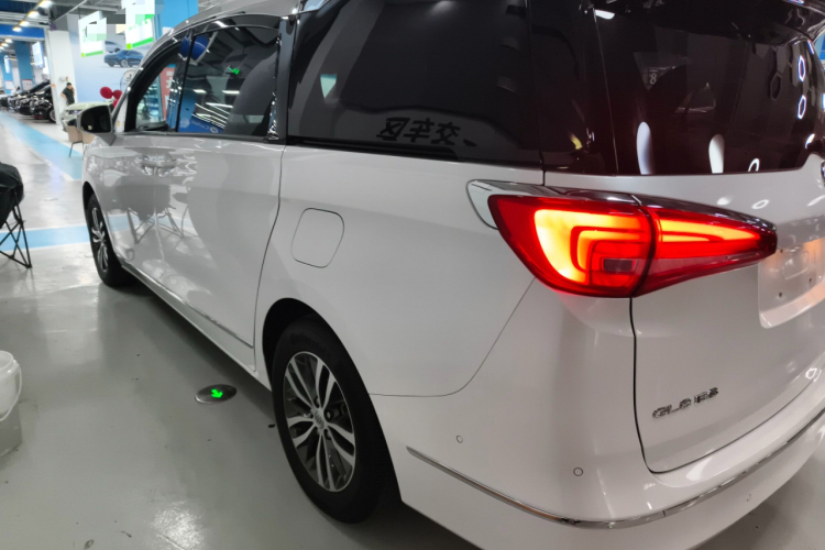 别克GL8 2017款 ES 28T 旗舰型 国V车身外观6003