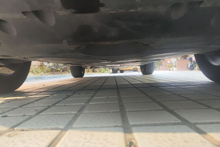 丰田 威兰达 2020款 双擎 2.5L E-CVT两驱科技版局部细节9008