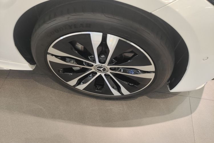 奔驰C级新能源 2024款 C 350 eL车身外观10