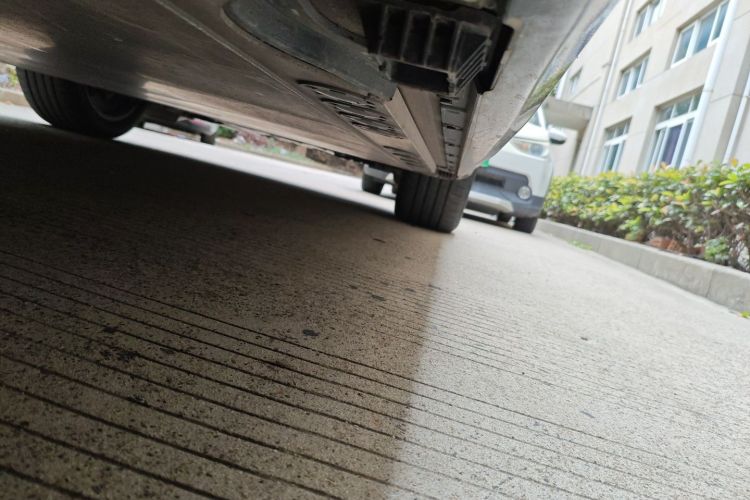 宝马iX 2022款 xDrive40局部细节9001