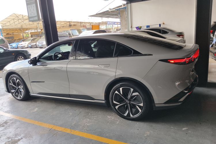 马自达EZ-6 2024款 纯电600智尊版车身外观4