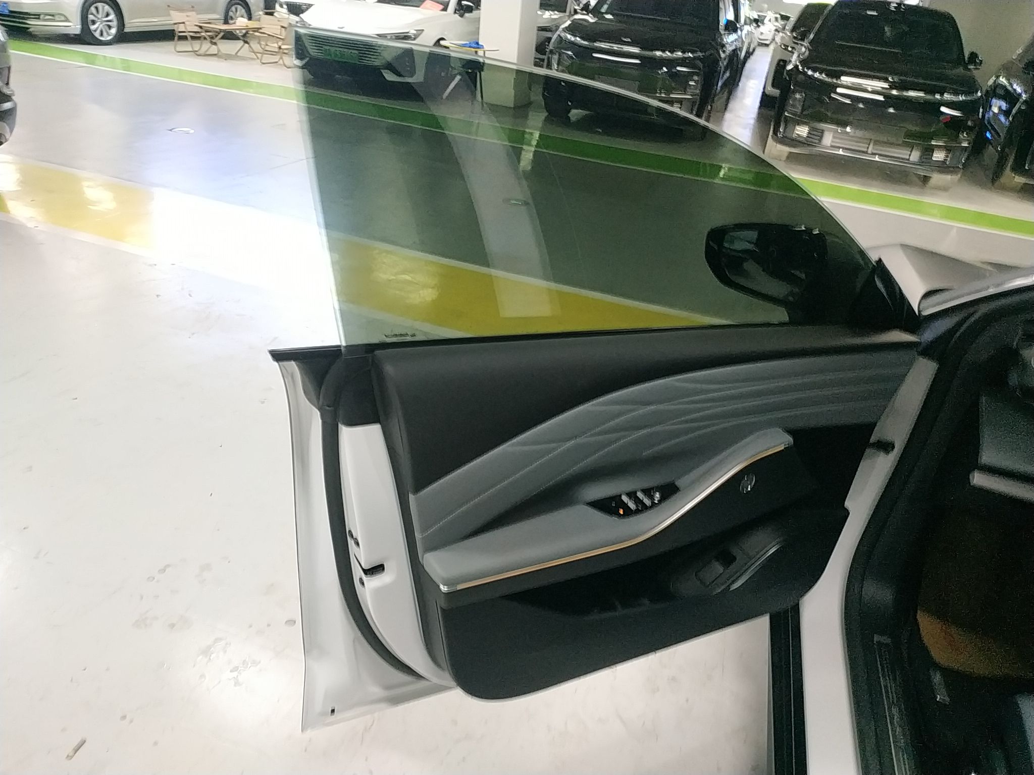 吉利银河 银河E8 2024款 665km 后驱星舰 远航版