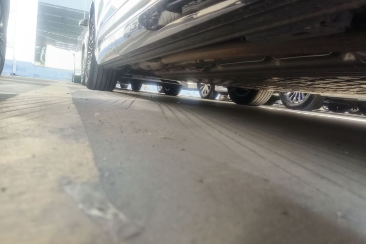 腾势D9 2024款 DM-i 980 四驱旗舰型局部细节9001