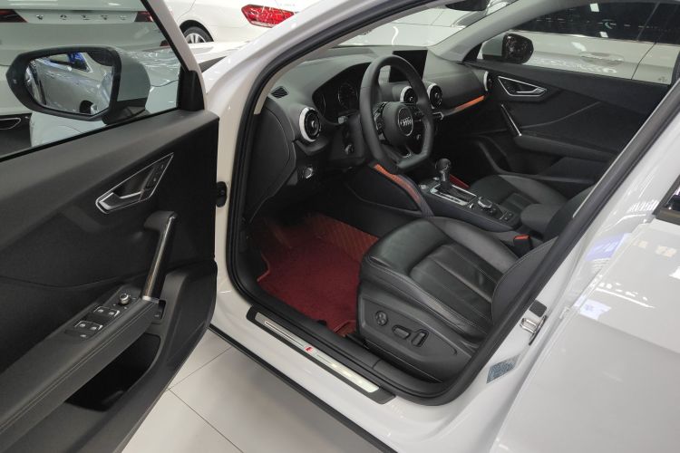 奥迪Q2L 2023款 35TFSI 时尚动感型中控内饰7003