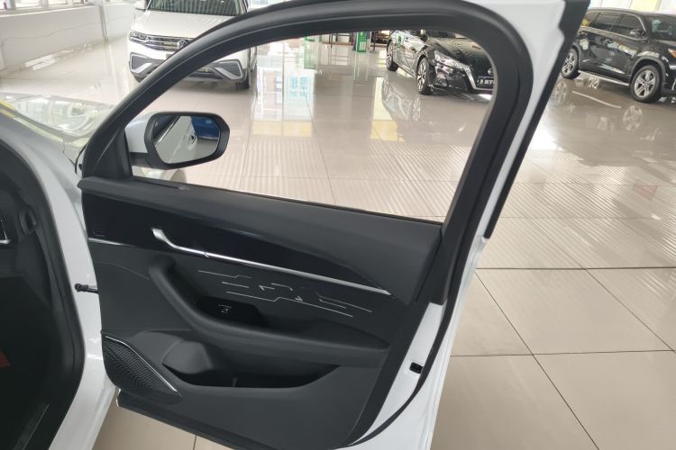 吉利汽车 星越L 2024款 2.0TD 高功自动两驱天际版中控内饰7005