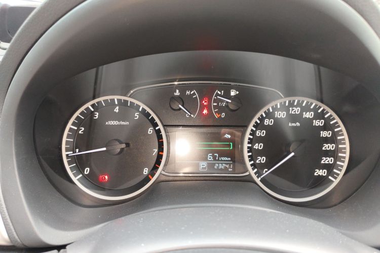 日产 轩逸 2022款 经典 1.6XE CVT舒适版中控内饰14