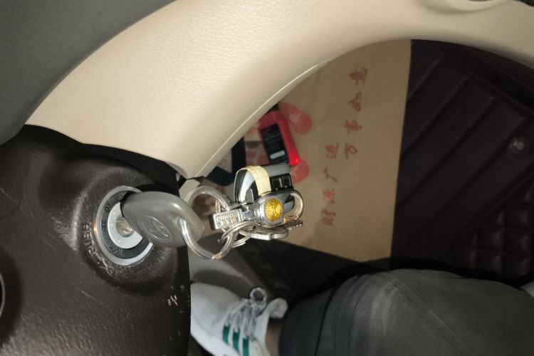 丰田 汉兰达 2012款 2.7L 两驱5座精英版中控内饰7001