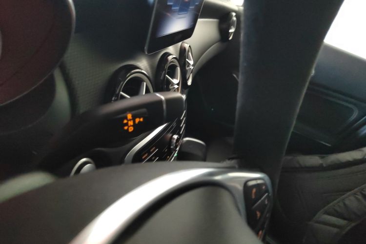 奔驰GLA 2019款 GLA 200 时尚型局部细节18