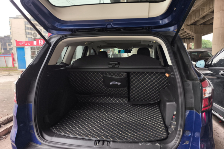 福特 翼虎 2018款 EcoBoost 180 两驱铂翼型机舱底盘23