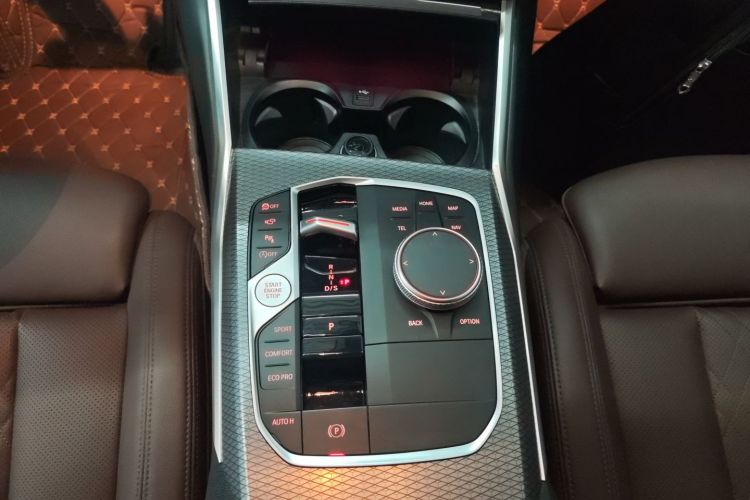 宝马3系 2023款 330i M运动曜夜套装局部细节18