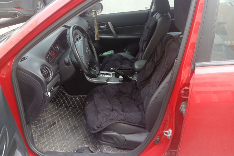 马自达6 2013款 2.0L 自动时尚型中控内饰19