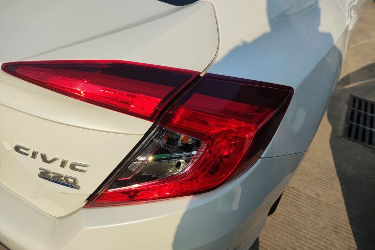 本田 思域 2019款 220TURBO CVT劲动版 国VI车身外观6006