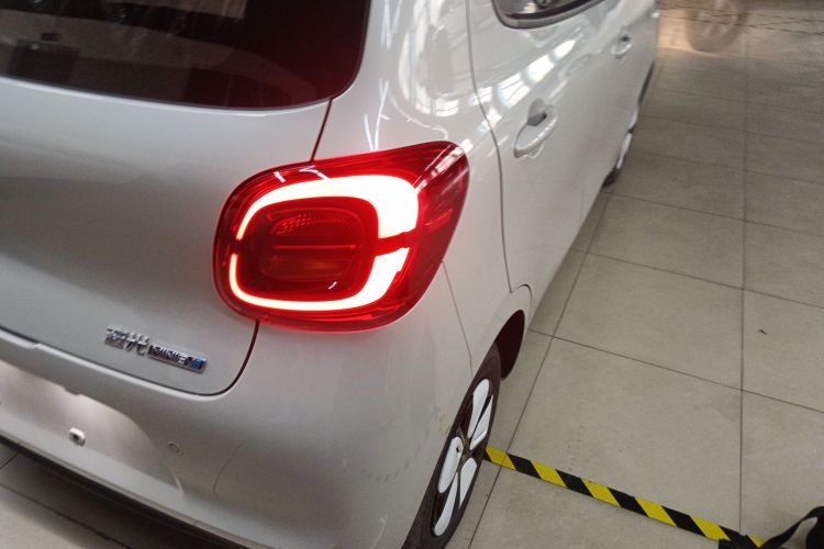 五菱汽车 宏光MINIEV 2025款 四门版 进阶款车身外观6006