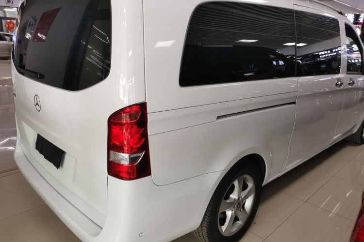 奔驰 威霆 2018款 2.0T 商务版 国VI车身外观7