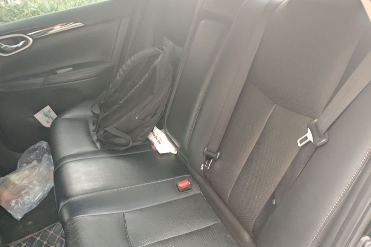 日产 轩逸 2016款 1.6XV CVT智享版中控内饰7004