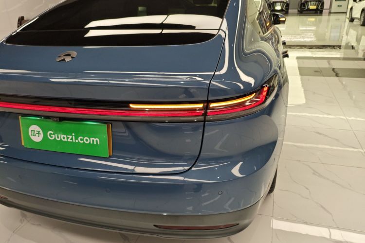 蔚来ET7 2022款 100kWh 首发版车身外观9