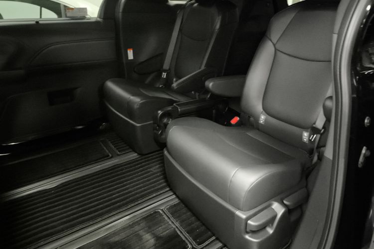 丰田 格瑞维亚 2024款 2.5L混动 豪华版中控内饰21