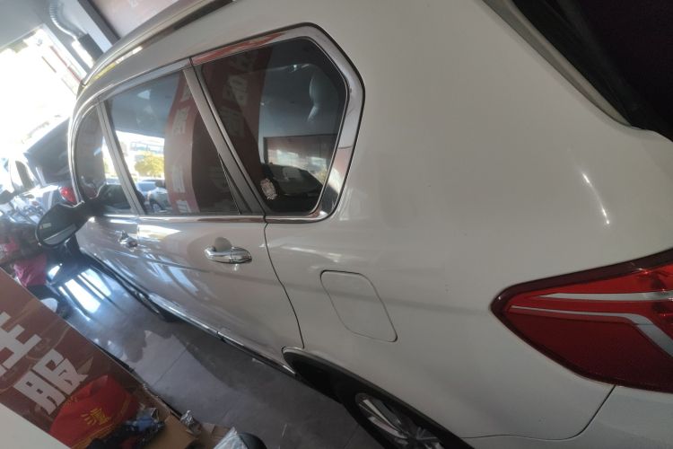 哈弗H6 2018款 红标 运动版 1.5T 自动两驱精英型车身外观4