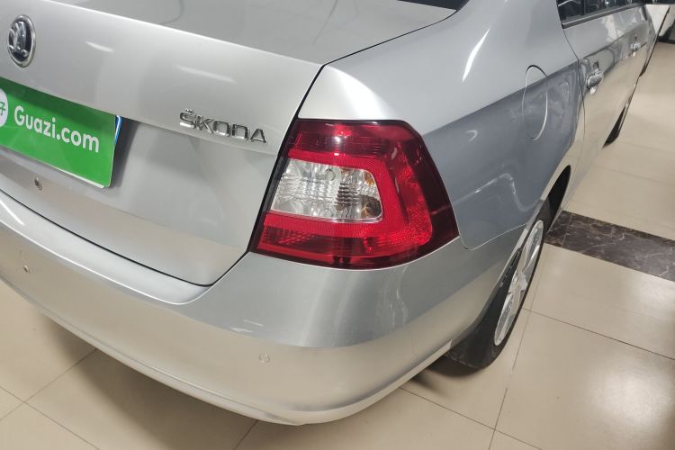 斯柯达 昕锐 2015款 1.6L 自动智选型车身外观9