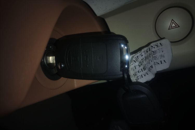 五菱汽车 宏光MINIEV 2024款 第三代 215km 青春版中控内饰11