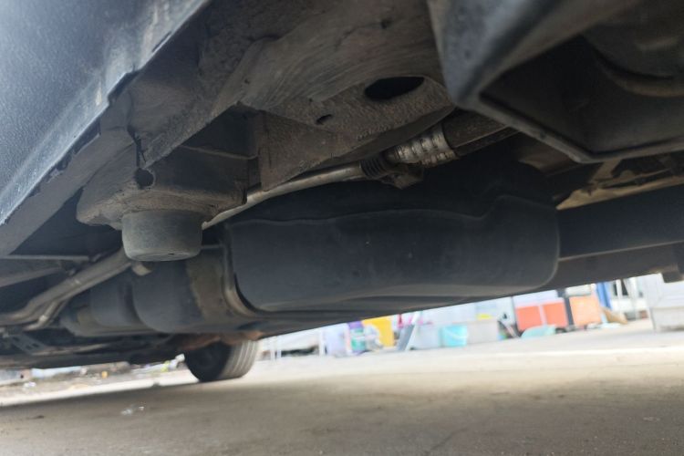 奔驰 威霆 2021款 2.0T 精英版 7座局部细节9003