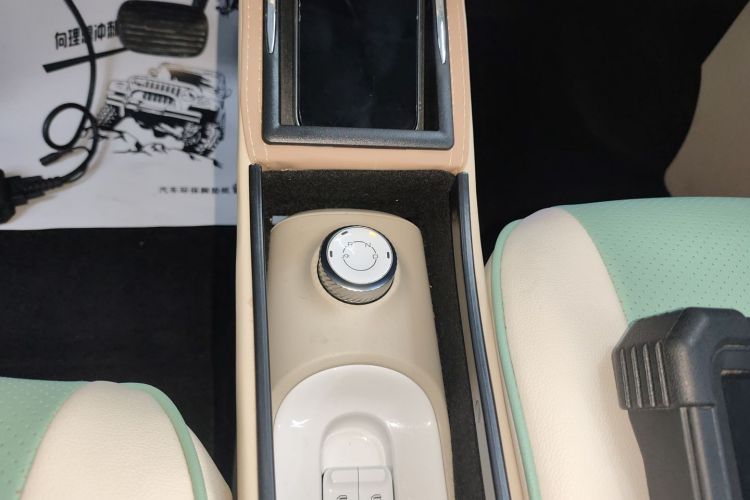 五菱汽车 宏光MINIEV 2024款 第三代 215km 进阶版中控内饰18