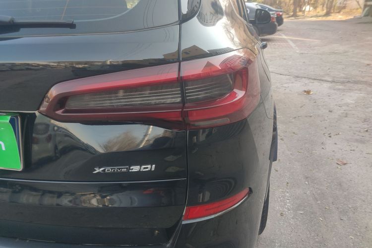 宝马X5(进口) 2020款 xDrive30i M运动套装车身外观9